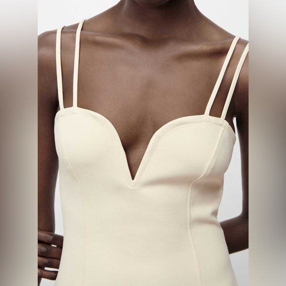 Zara Sweetheart Neckline Dress - Picture 3 of 6